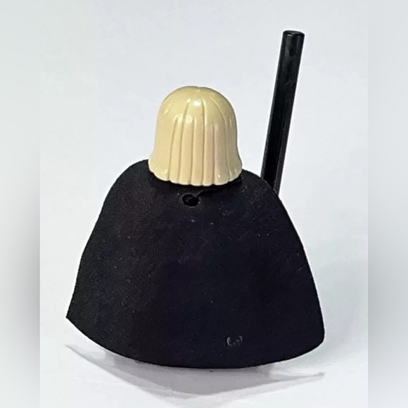 Lego Lucius Malfoy Figure With Wand from Harry Potter Set 4731 - Picture 2 of 4